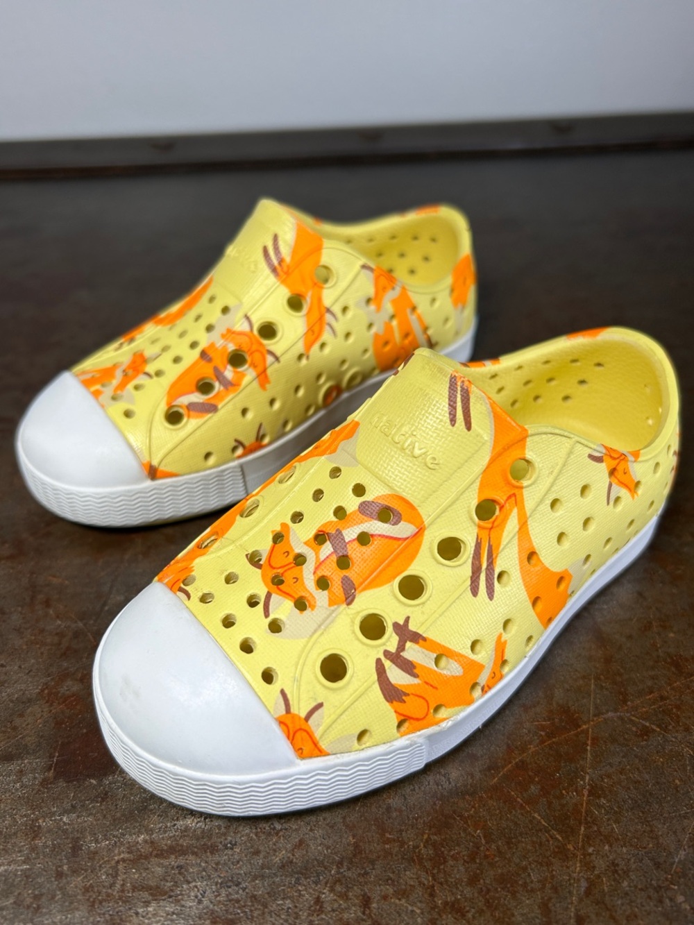 Native Jefferson Kids Yellow Slip-On  with Orange Fox Pattern Toddler Size 7